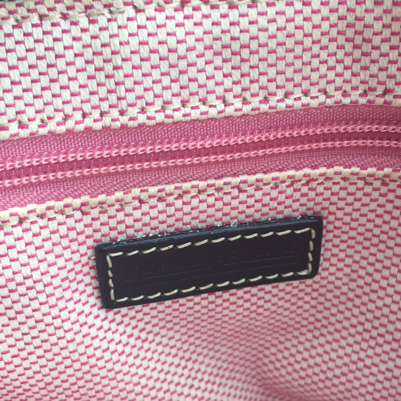 ❌SOLD❌ Dooney and Bourke purse - Picture 4 of 7